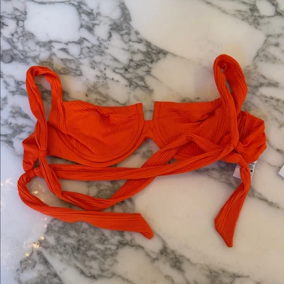 NWT L Space Camellia Orange Underwire Bikini Top Sz XS